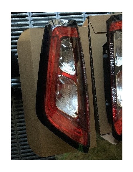 FANALE POSTERIORE SENZA PORTALAMPADA A LED FIAT GRANDE PUNTO EVO 2009/10- DX BORDO INTERNO ROSSO 507146 DEPO