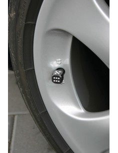 SET 4 DADI COPRIVALVOLA NER+PUNTINI BIANCHI 2