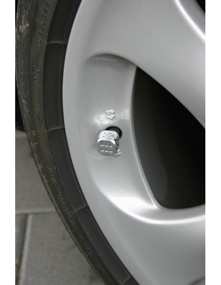 SET 4 DADI COPRIVALVOLA CROMO + PUNTINI NERI