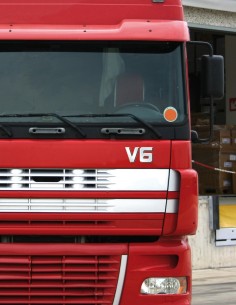 -EMBLEMA CROMATO --V-6-- TRUCK- 2