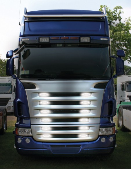 LUCE INGOMBRO OVALE BIANCA